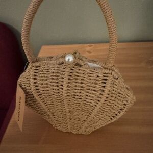 Shell shaped neutral Tan Woven Clutch with “pearl”closure- fully lined- DARLING